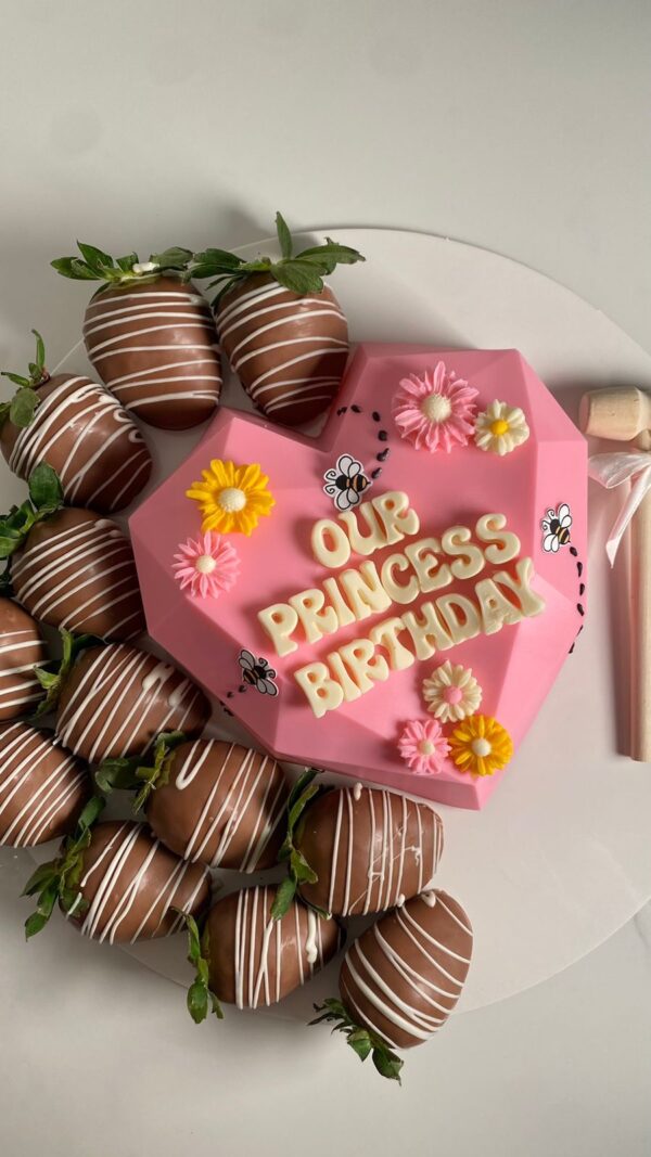 Breakable Chocolate Heart + 20 dipped strawberries