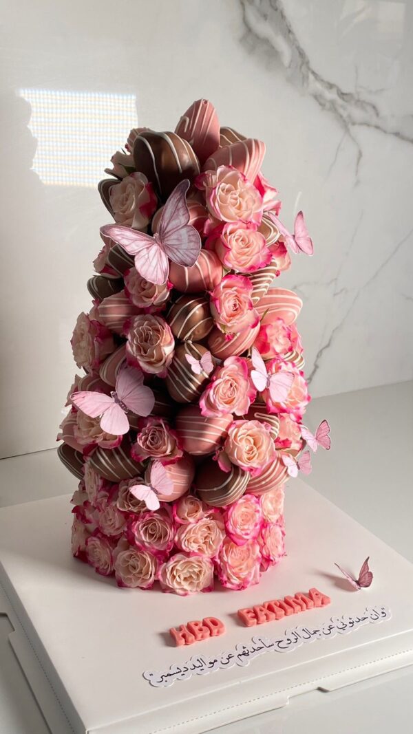 Dipped strawberry cone