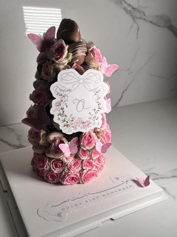 Strawberry & Roses cone