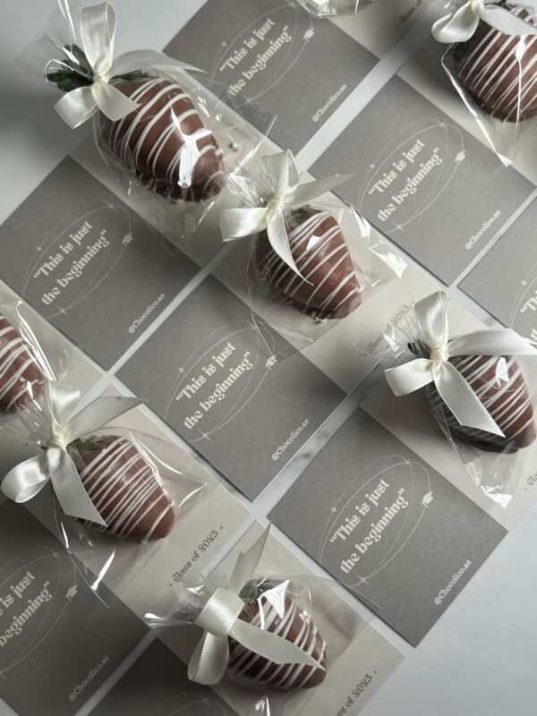 Dipped strawberry customize card giveaway