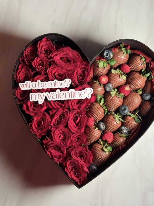 Valentine’s flower hearts / strawberries