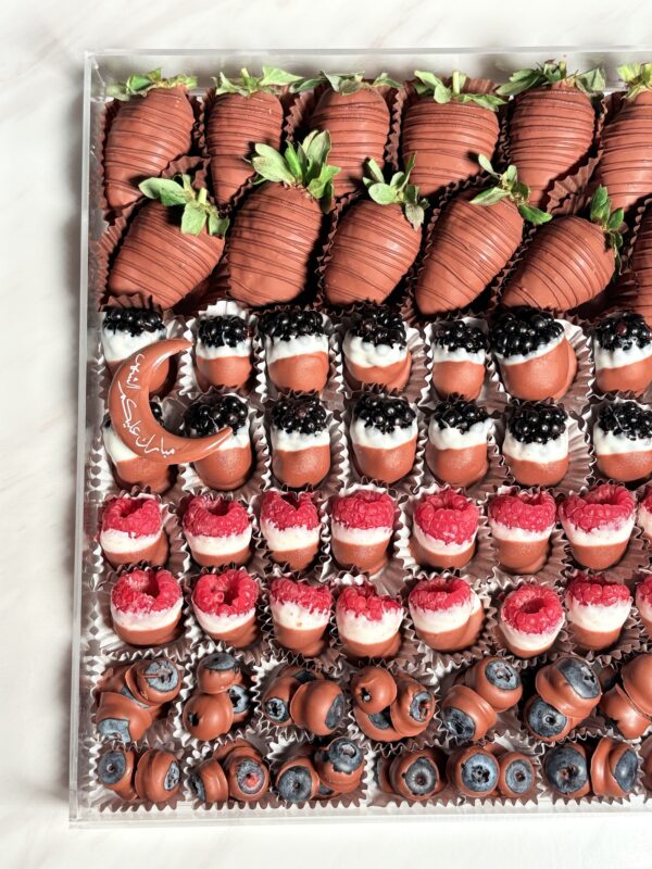 بوكس الفواكه بالجوكليت (اكريليك)